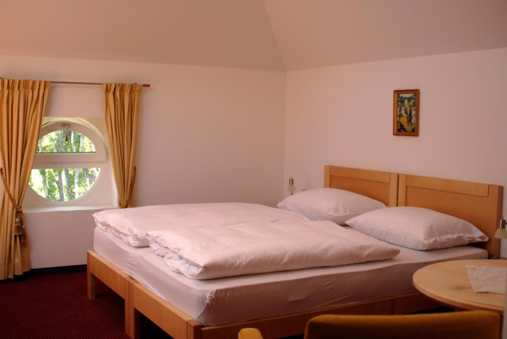 Hotel Dolomiten Collalbo Værelse billede